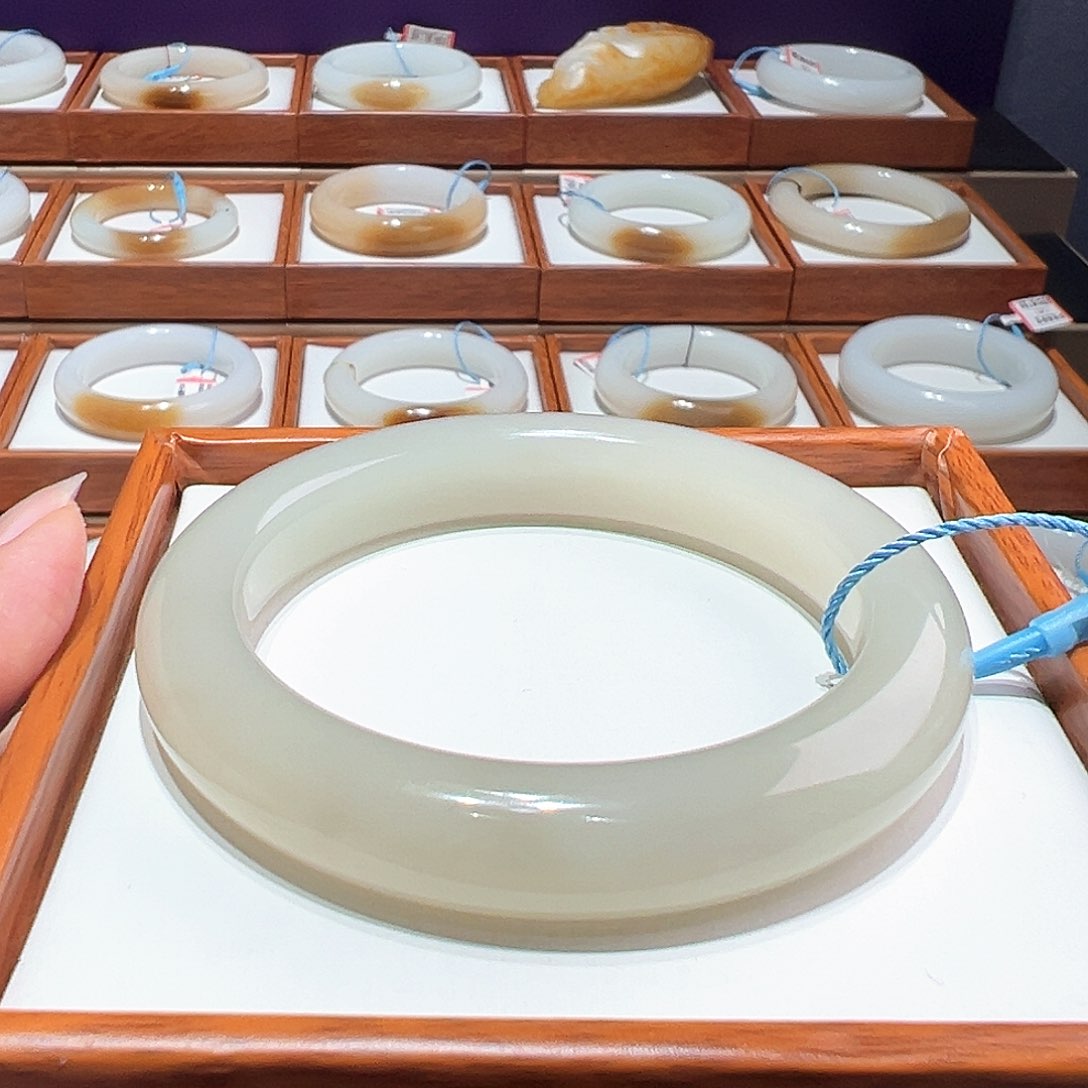 和田玉手镯55/56未镶嵌