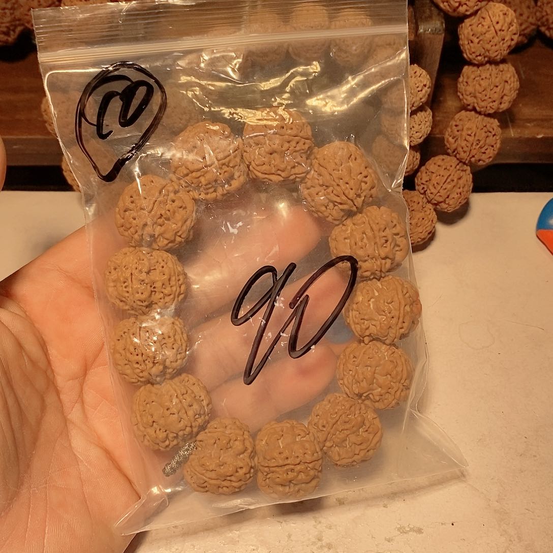 金刚菩提手串?****）10。          