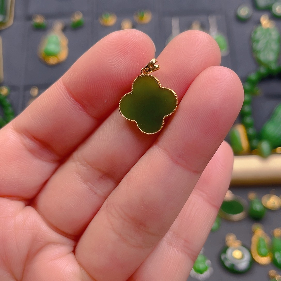 和田玉吊坠(不含链)18K金镶嵌580