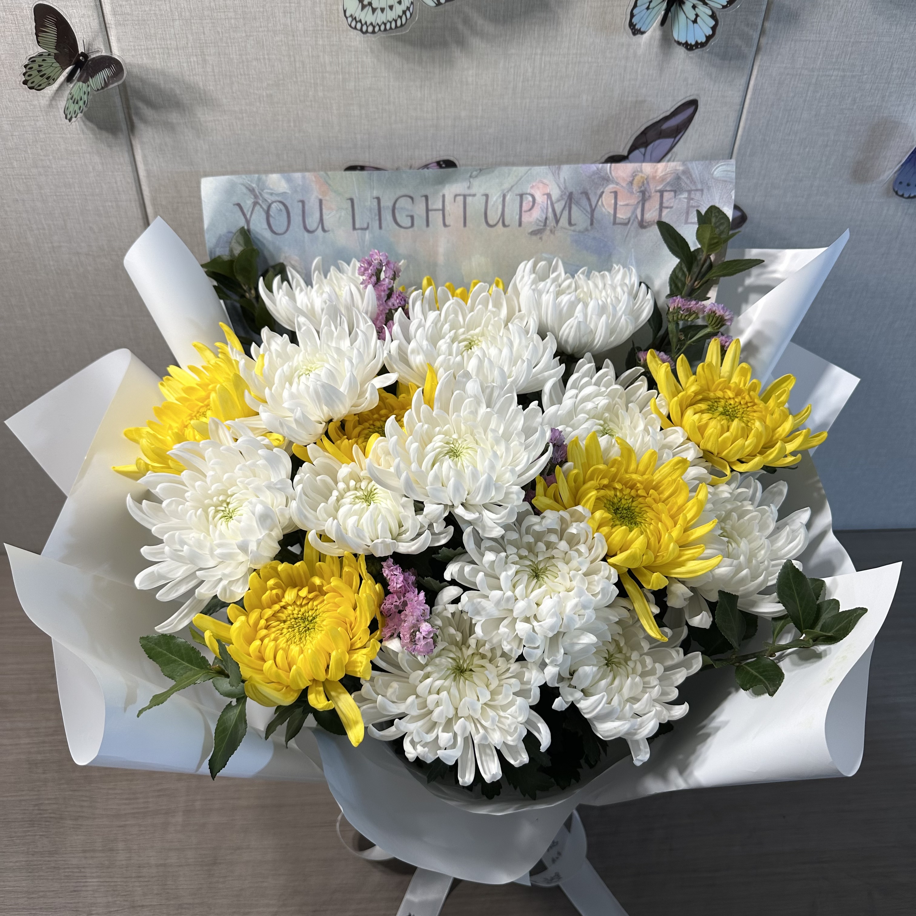 19朵五七百日周年新鲜黄白菊花混搭花束用于清明中元节全国配送