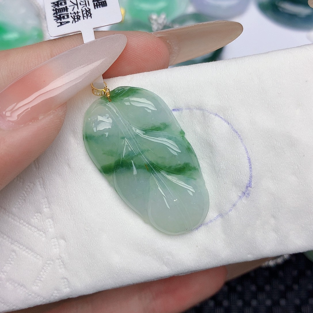 翡翠18K金镶嵌颈饰天然缅甸翡翠a货百元以上9元证书费自理