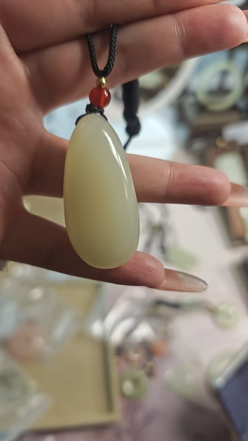 青海格尔木鸡油黄板栗黄山流水带中国结手工编绳