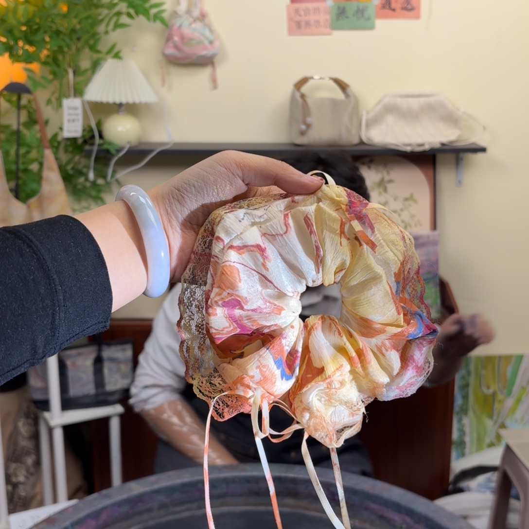 S***涵皮质铁合金蕾丝发圈