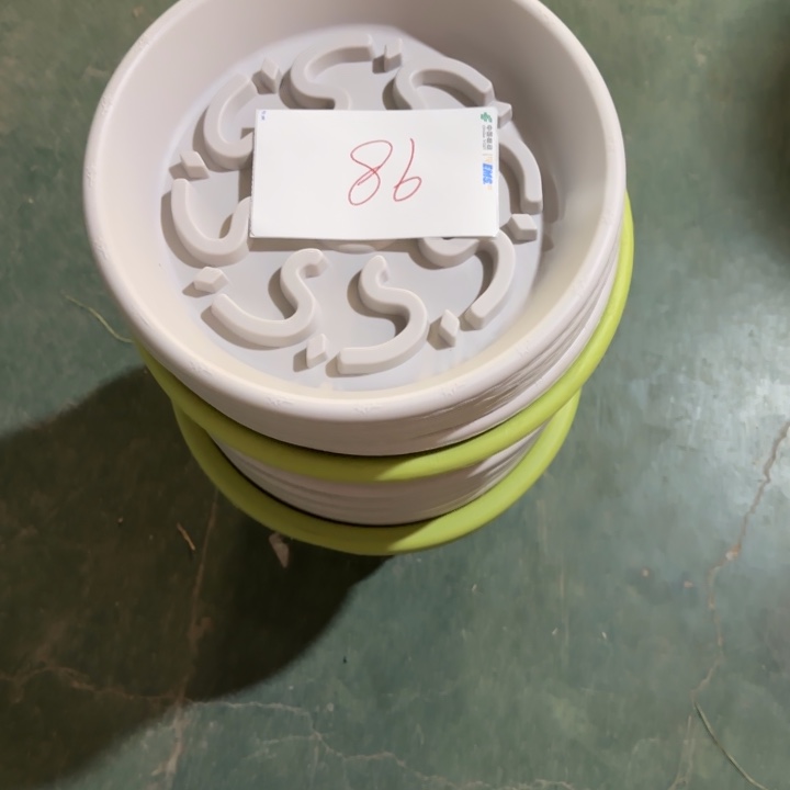 编号是86号的86号的花盆