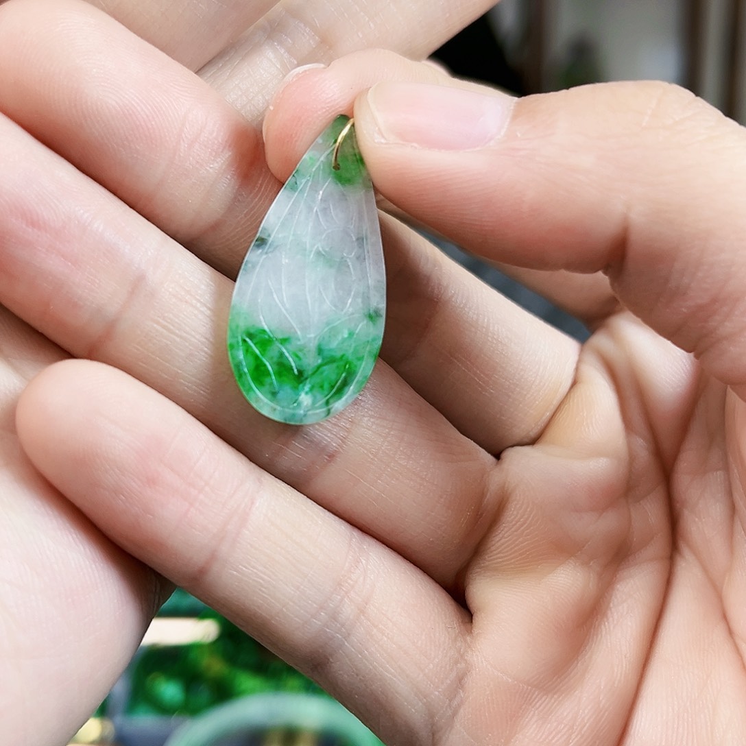 翡翠颈饰未镶嵌吊坠多样性