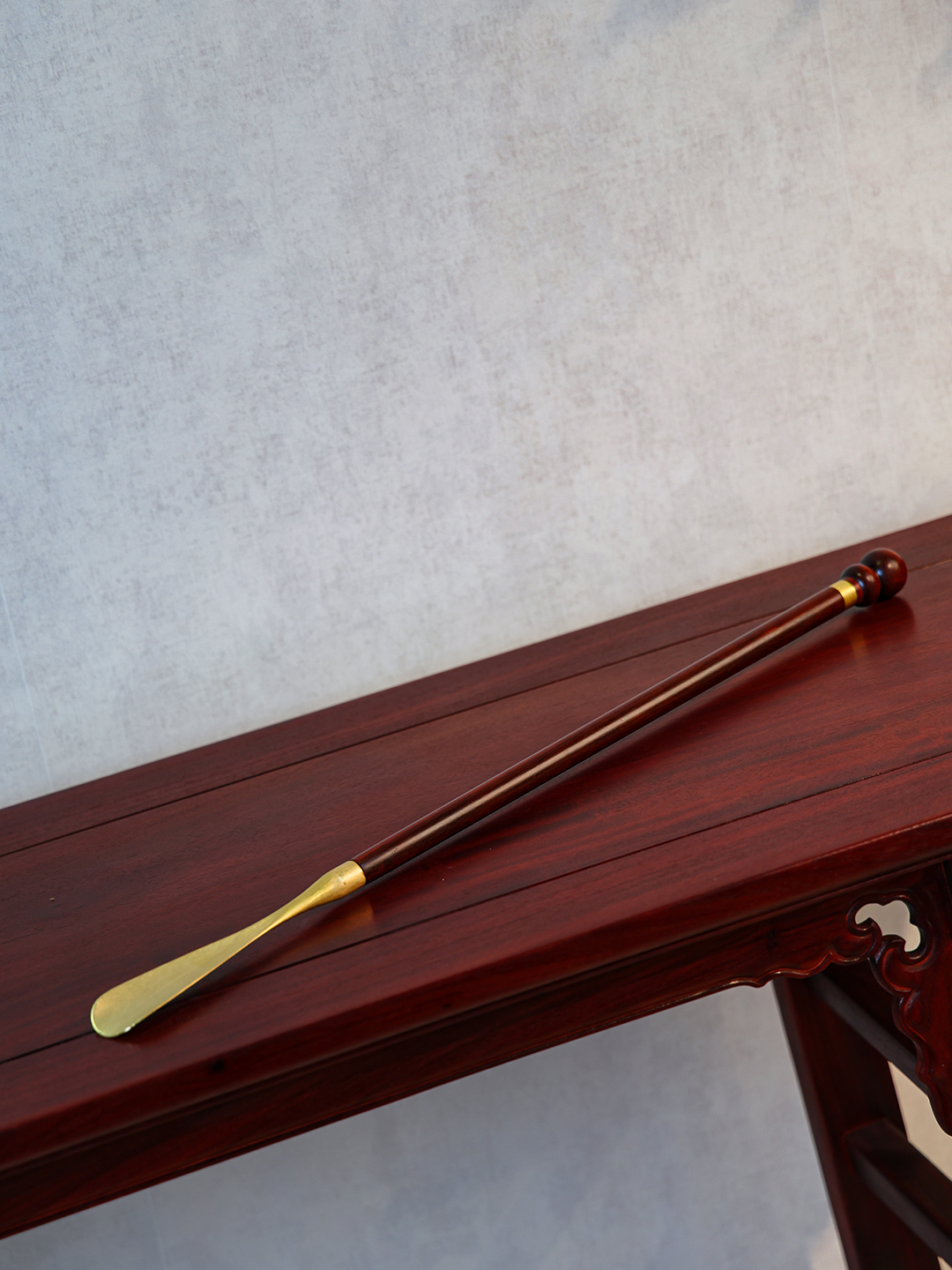 赞比亚紫檀镶铜长柄鞋拔子家用老人提鞋孕妇免弯腰神器