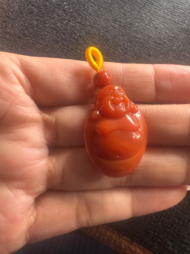 南红川料笑佛吊坠