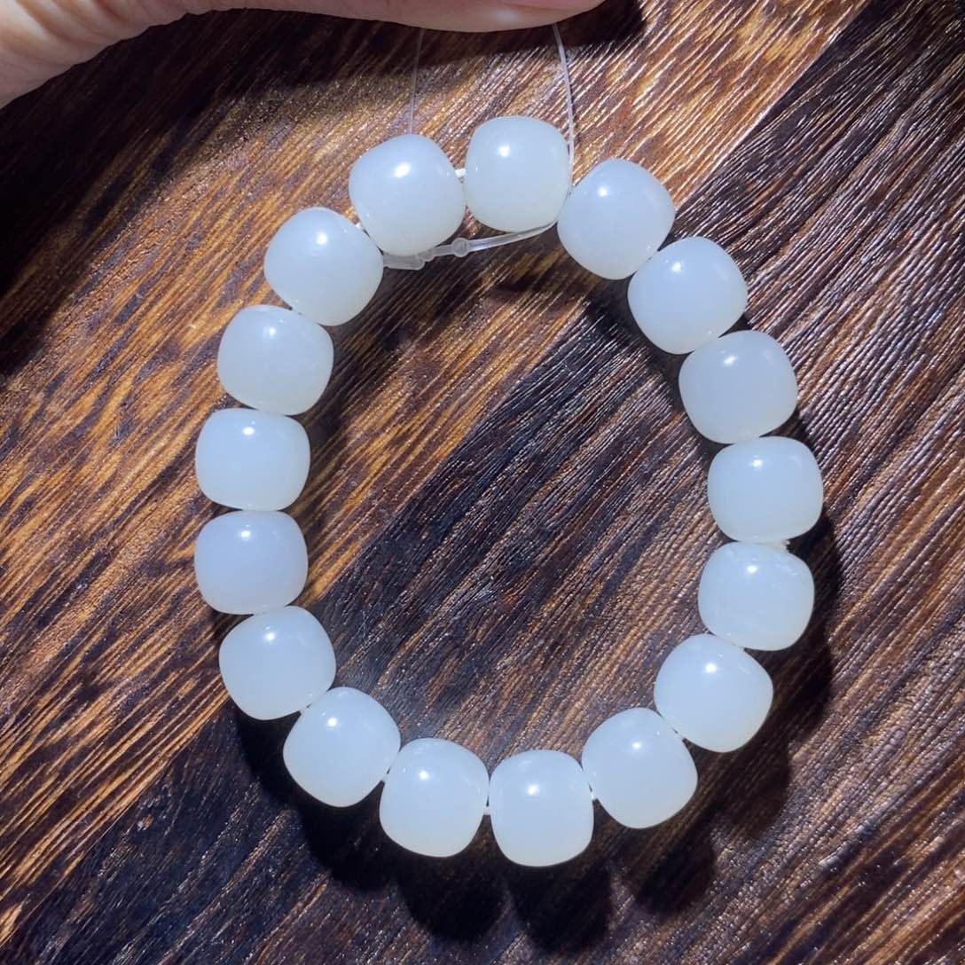 和田玉手串未镶嵌13m老型(微瑕）