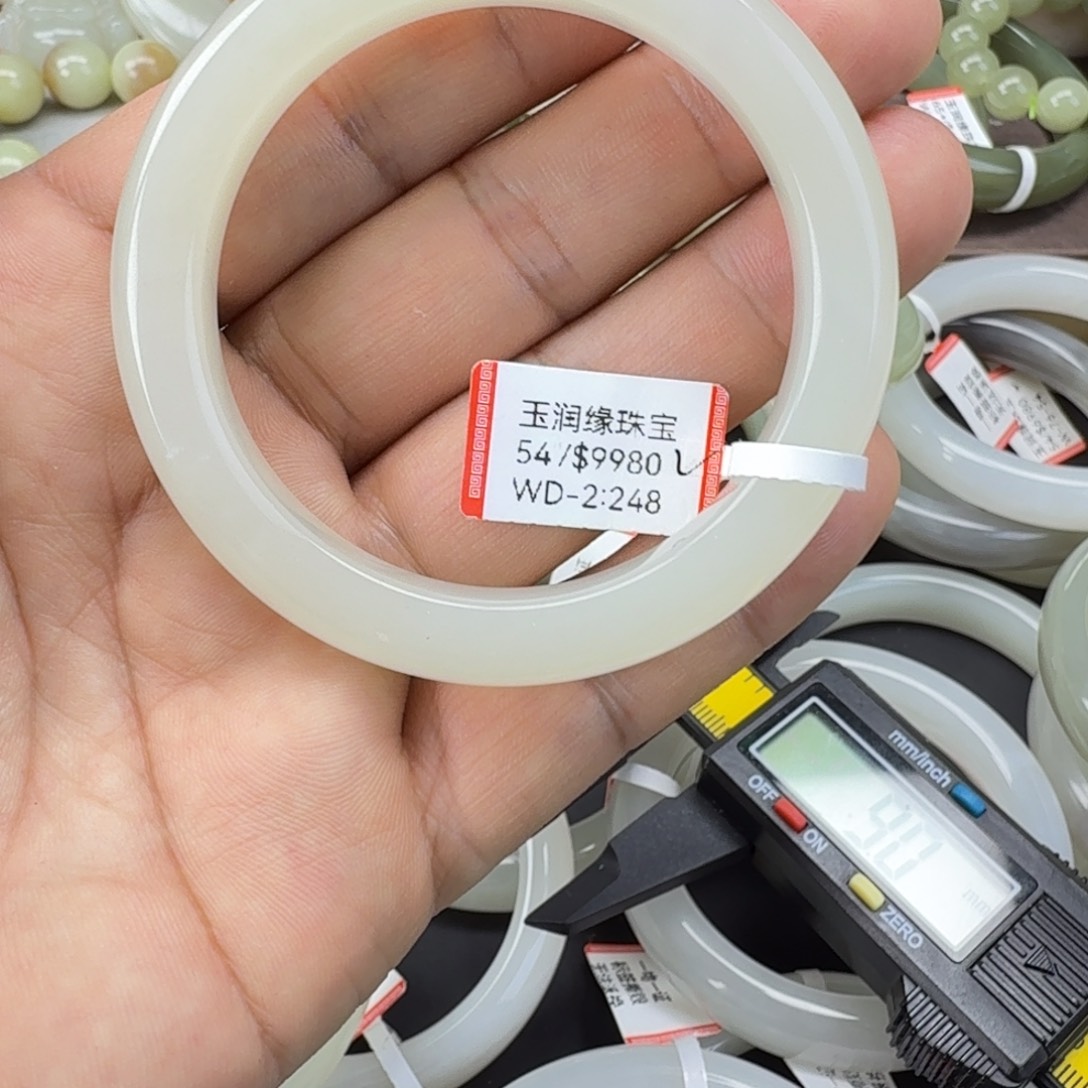 和田玉（糖玉）未镶嵌手镯