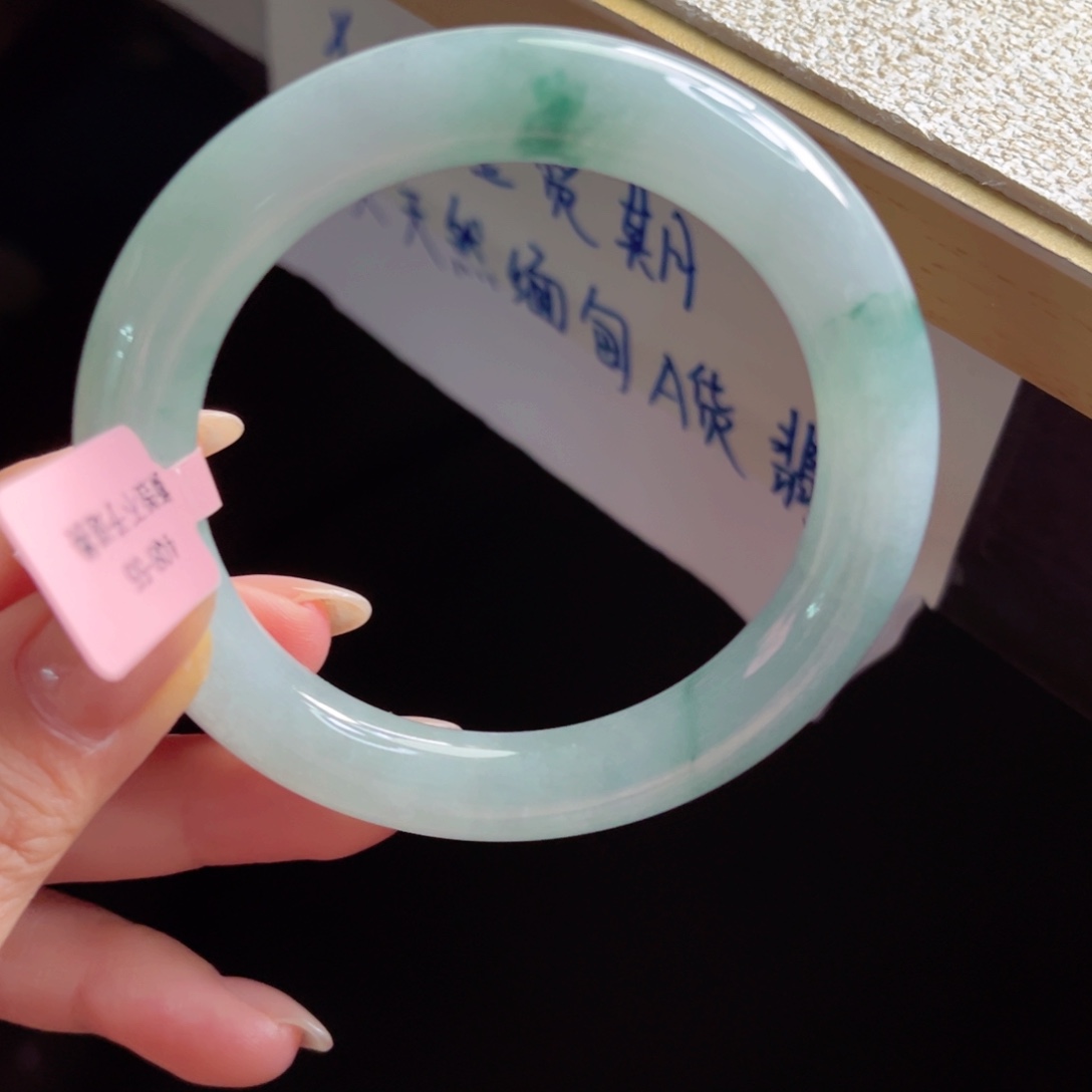 未镶嵌手镯翡翠手镯
