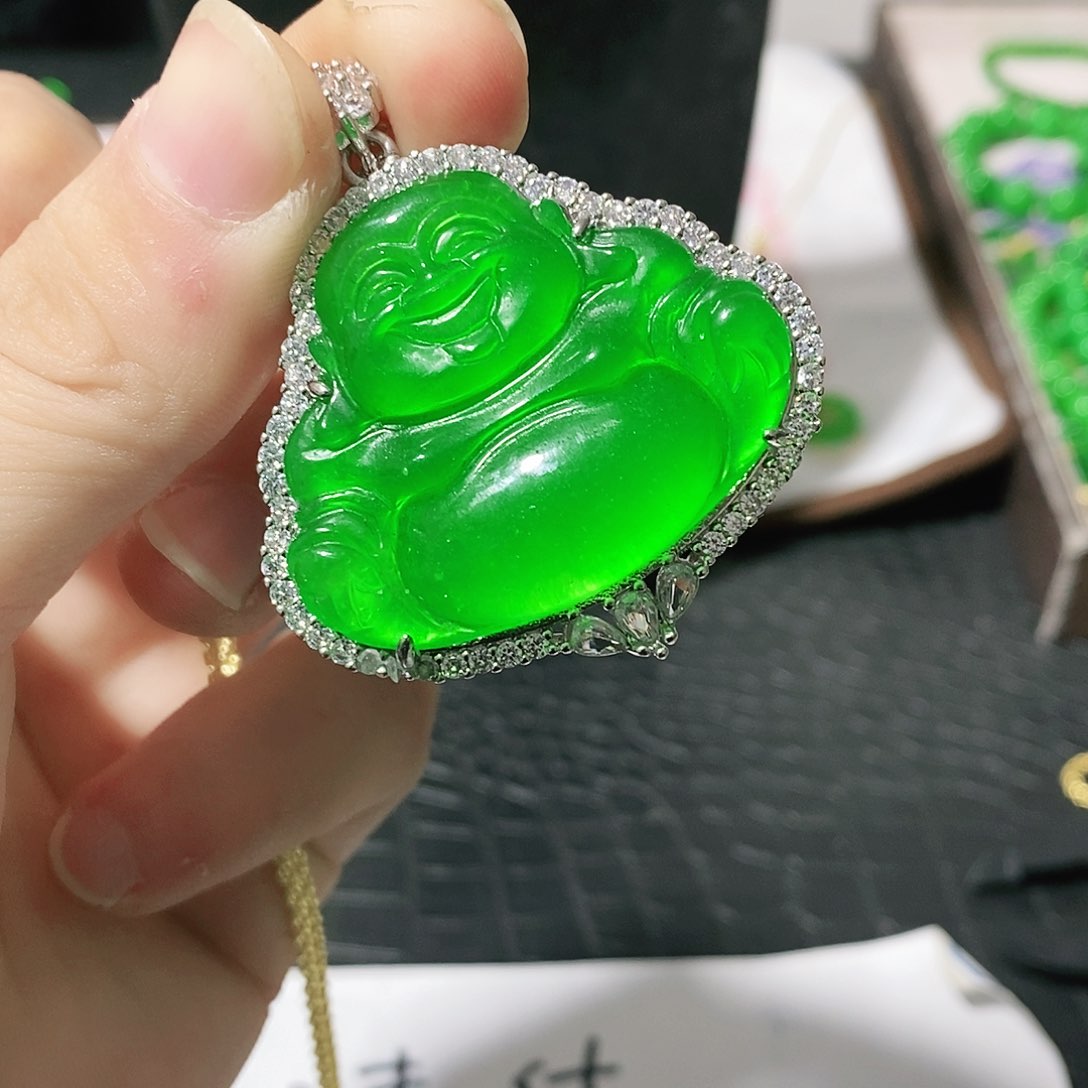 翡翠颈饰银S925镶嵌吊坠