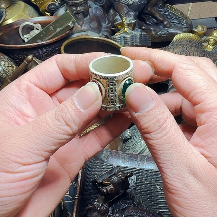 铜器摆件收收藏藏