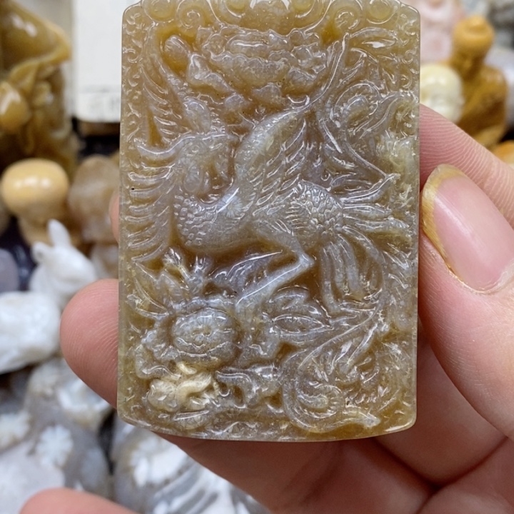 颈饰未镶嵌硅化珊瑚（珊瑚玉）有瑕
