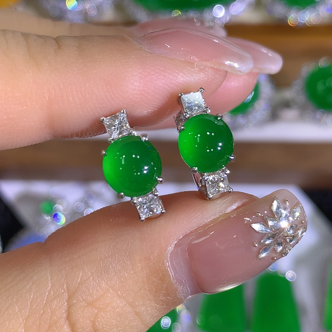 翡翠18K金镶嵌耳饰88888