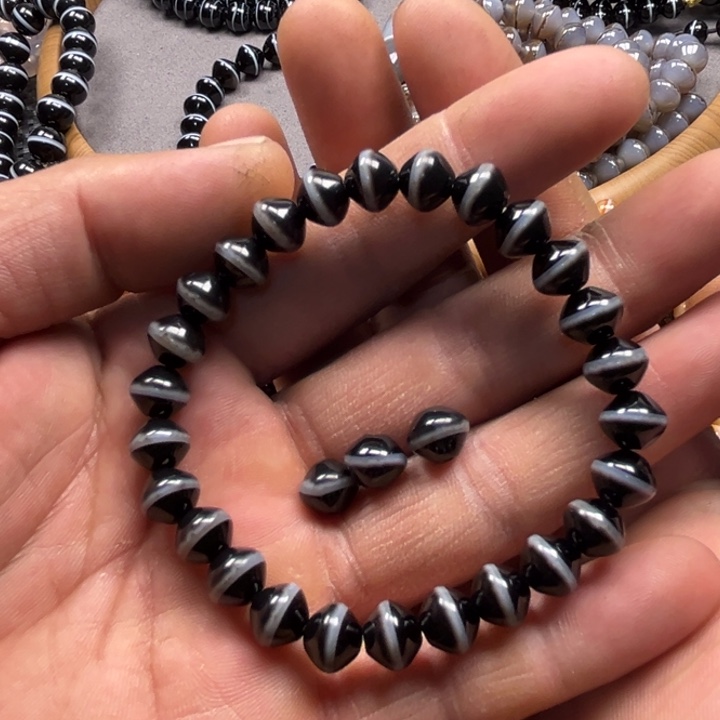 阿***号玛瑙/玉髓未镶嵌手链