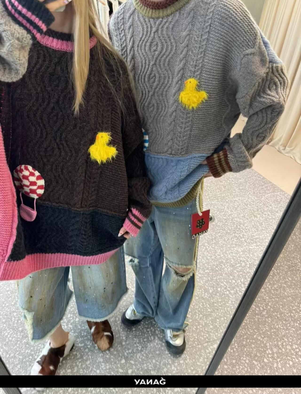 新款鸭子热气球乐园撞色绞花针织毛衣保暖针织衫