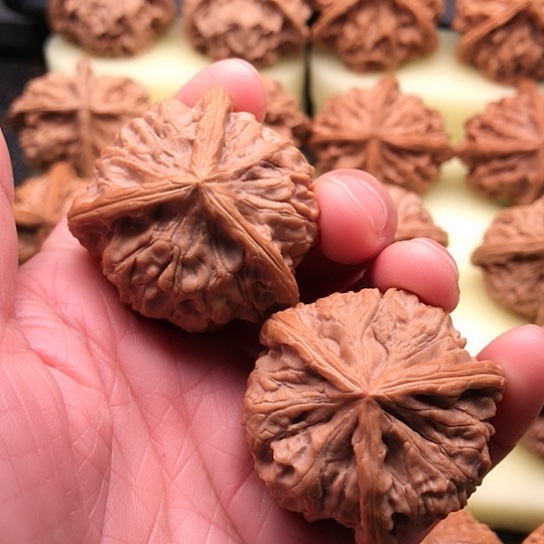 文玩核桃把件铭**心玉玺四棱