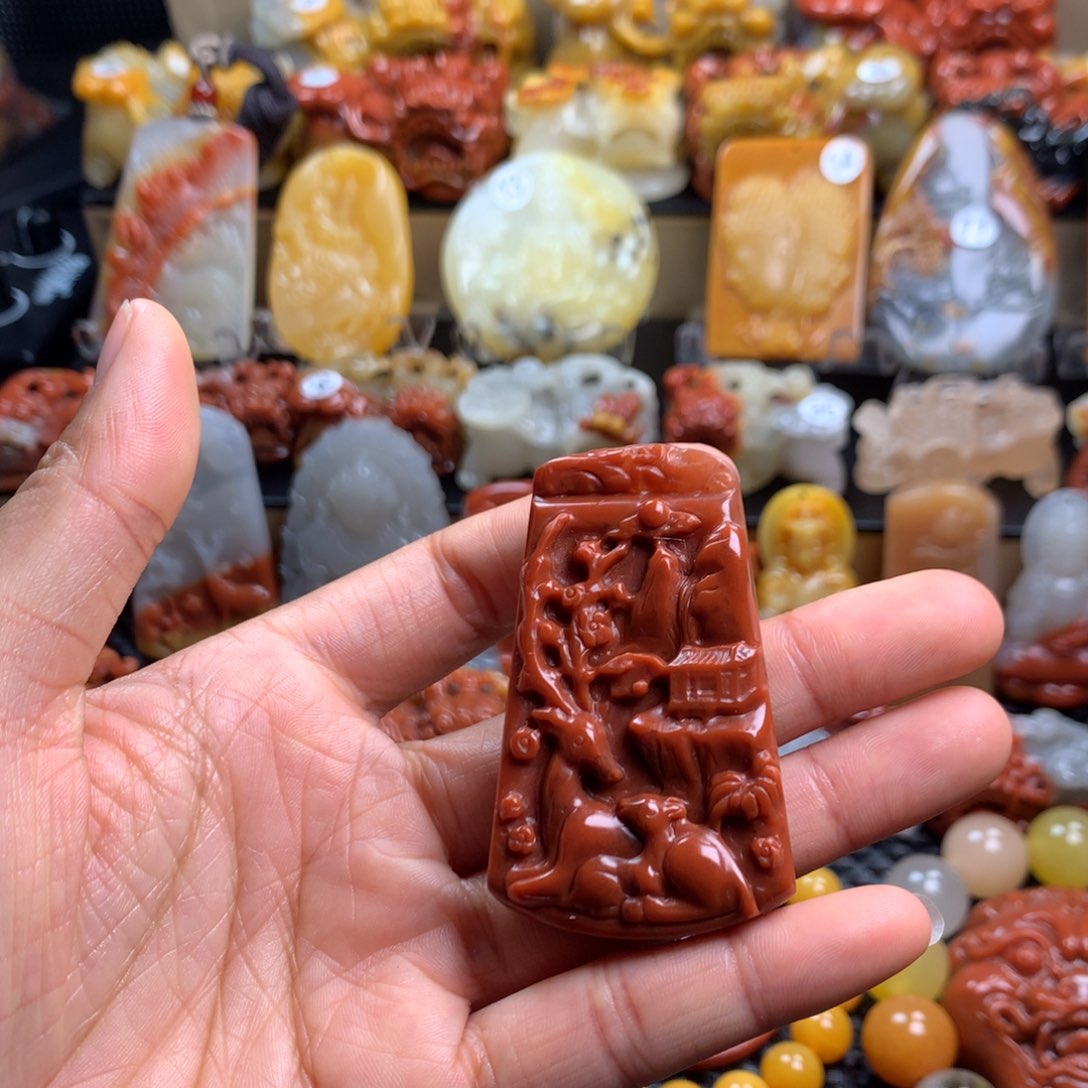 石英质玉（黄龙玉）挂件未镶嵌