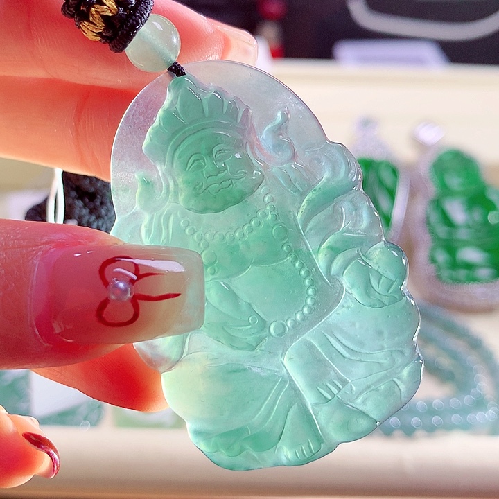 翡翠颈饰未镶嵌天然