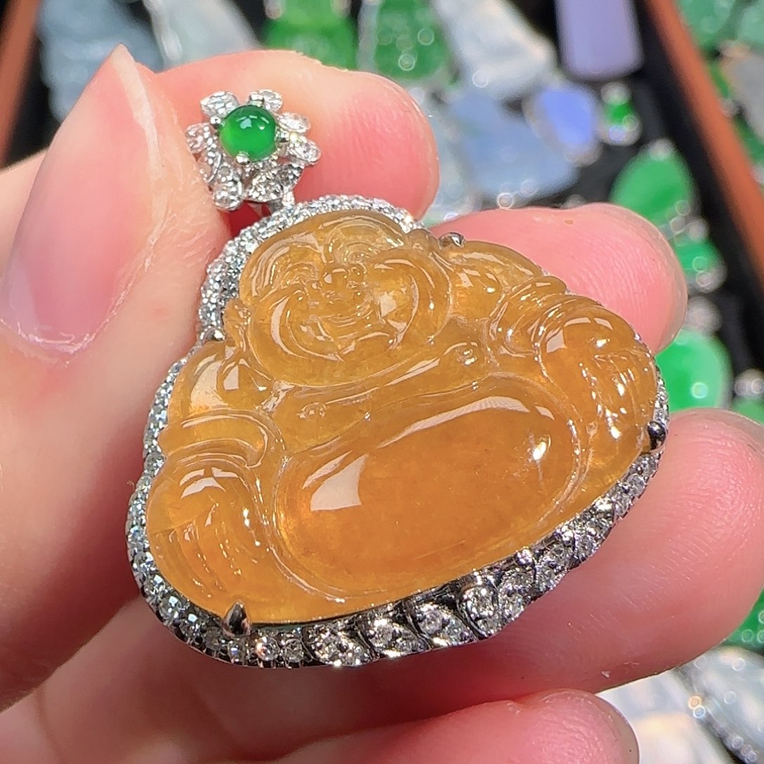 翡翠颈饰18K金镶嵌冰黄翡佛公