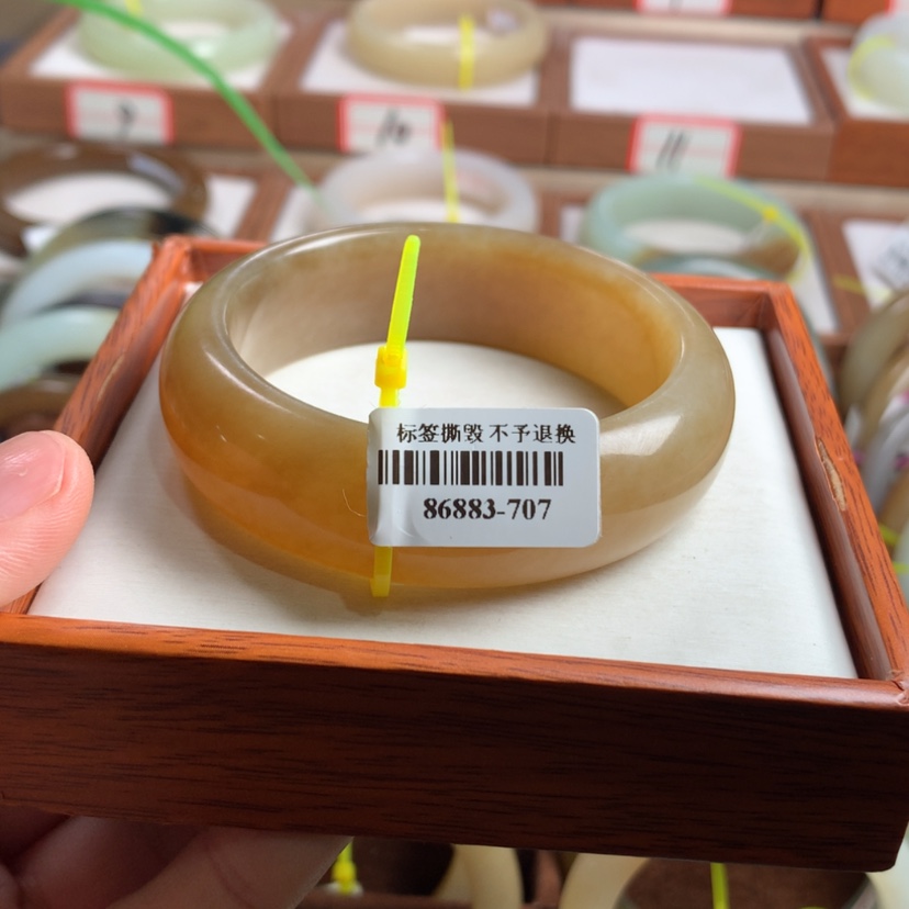 【闪购商品】和田玉手镯未镶嵌五***雨55.5