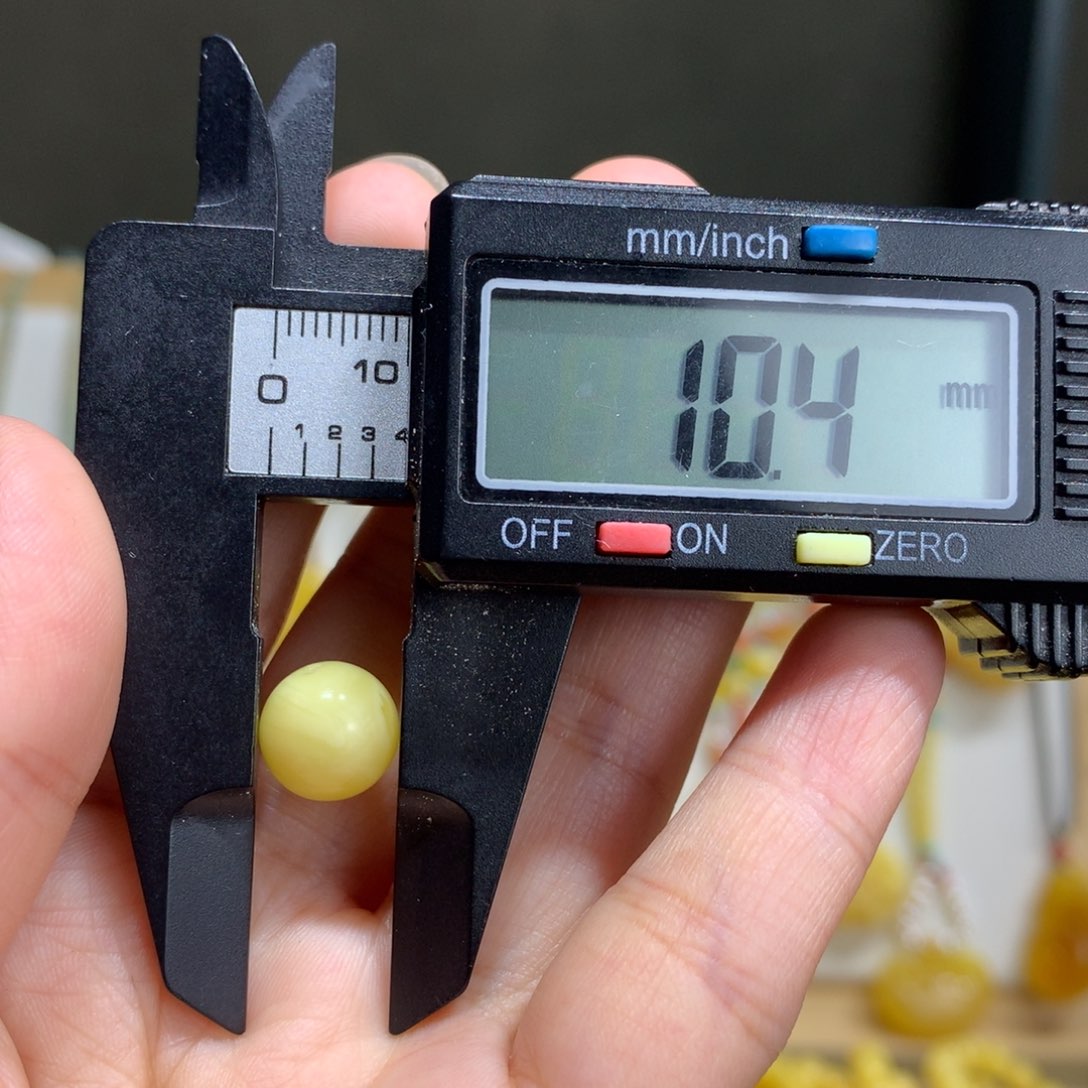 蜜蜡裸石未镶嵌特价瑕疵