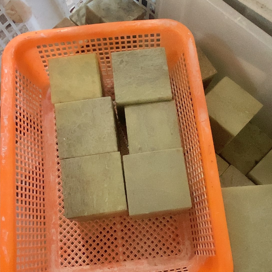 老挝石在线求评求积分哦iyuu