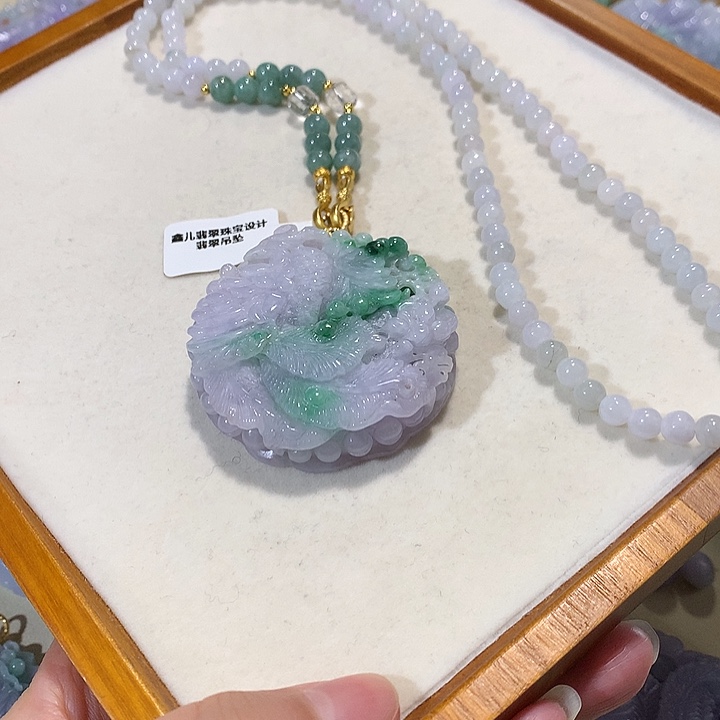 翡翠未镶嵌颈饰翡翠吊坠