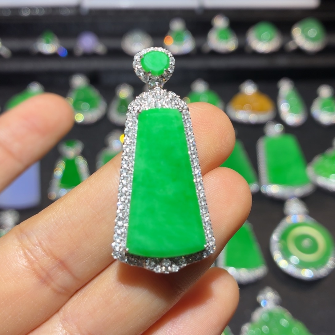 翡翠18K金镶嵌吊坠(不含链)翡翠