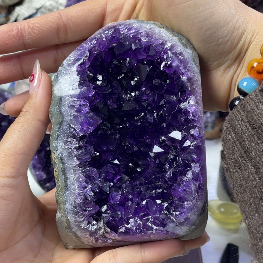 紫晶大型摆件（非配饰）未镶嵌