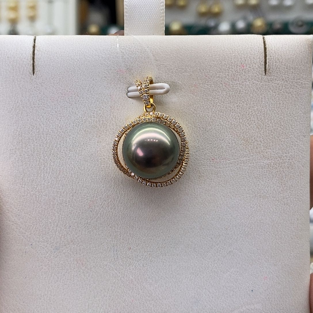 18K金镶嵌海水珍珠吊坠(不含链)大溪地13-14m m