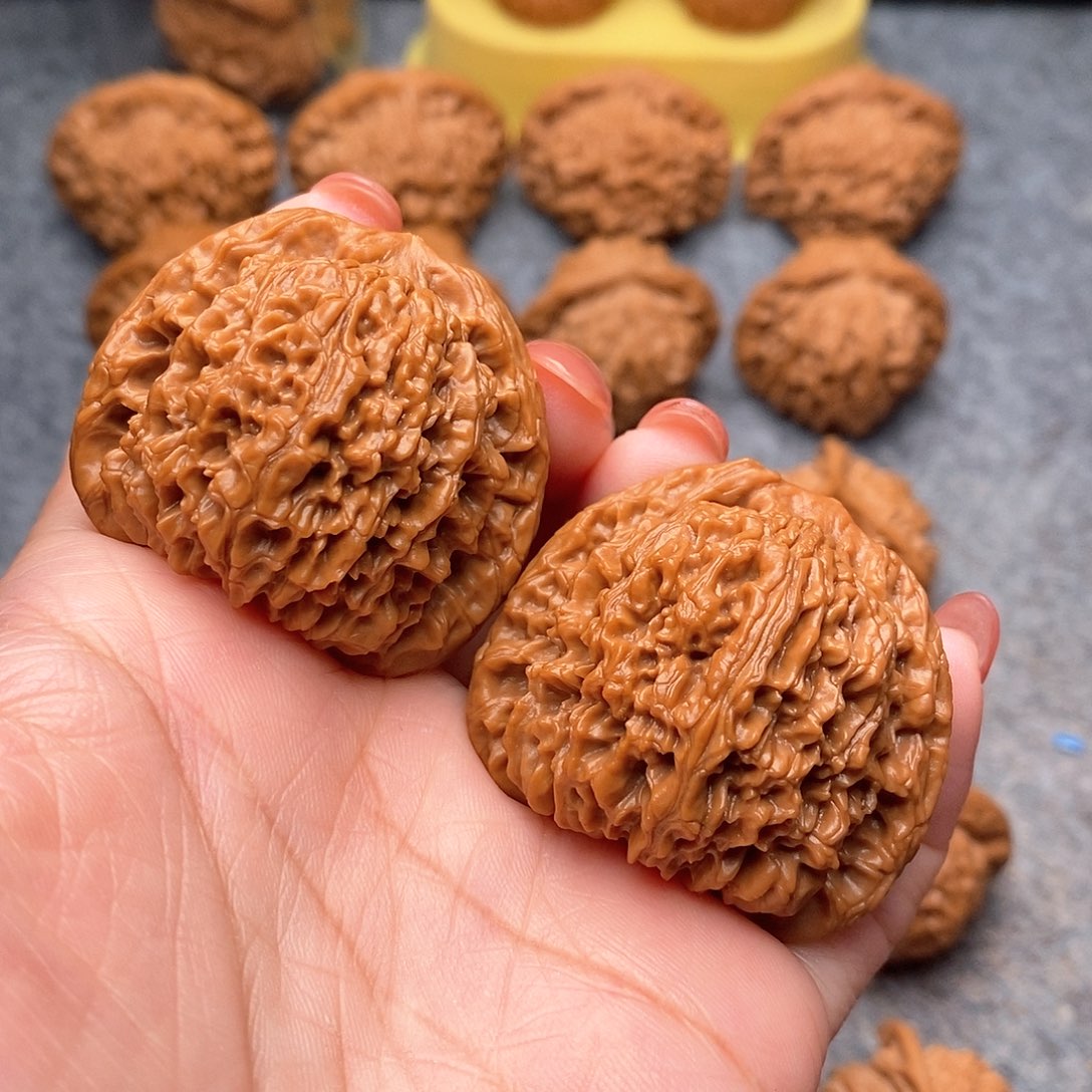 文玩核桃把件精品南疆石42全品