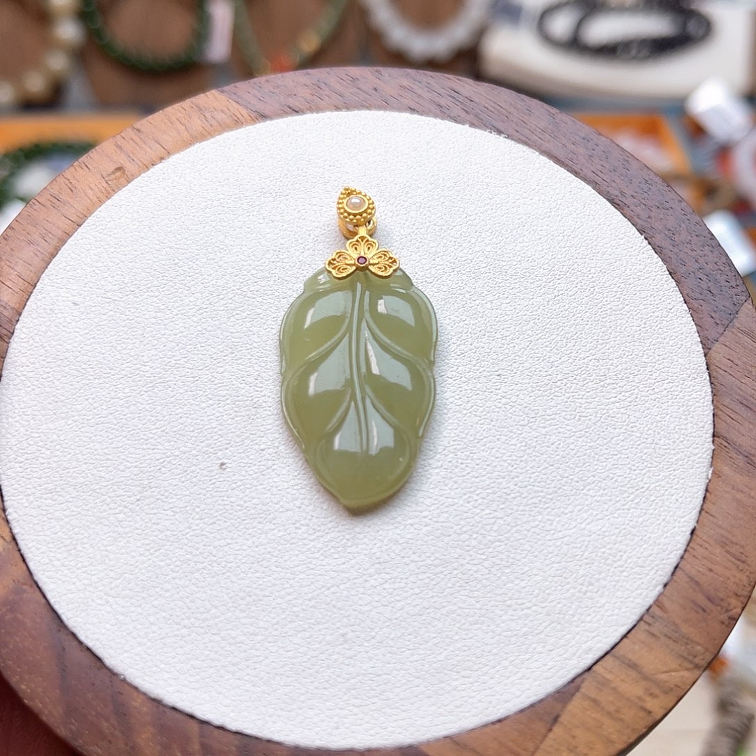 和田玉未镶嵌吊坠(不含链)A7