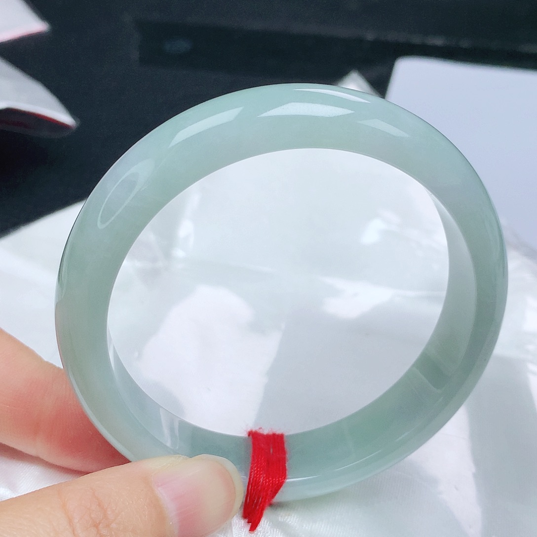 翡翠手镯未镶嵌正