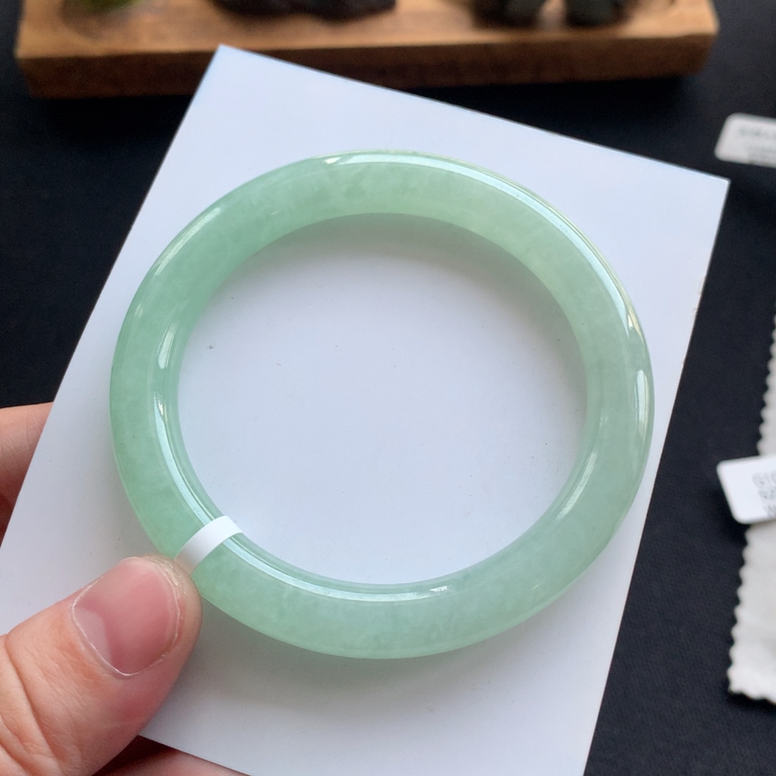 翡翠未镶嵌手镯9号53圆