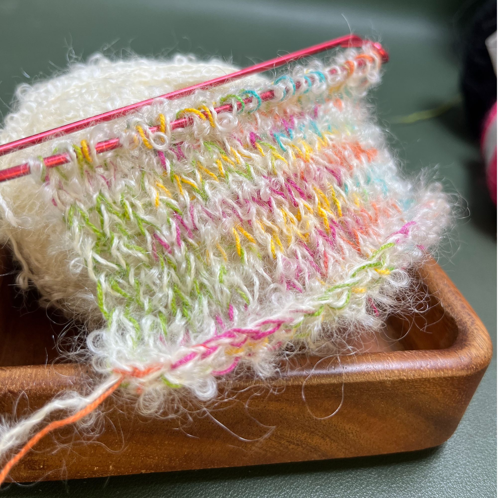 大上海圈圈毛线 2.6支70%RMS30%RWS 米白色1团2两