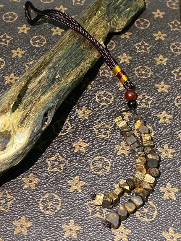 棋楠乌身圆叶汽车车挂
