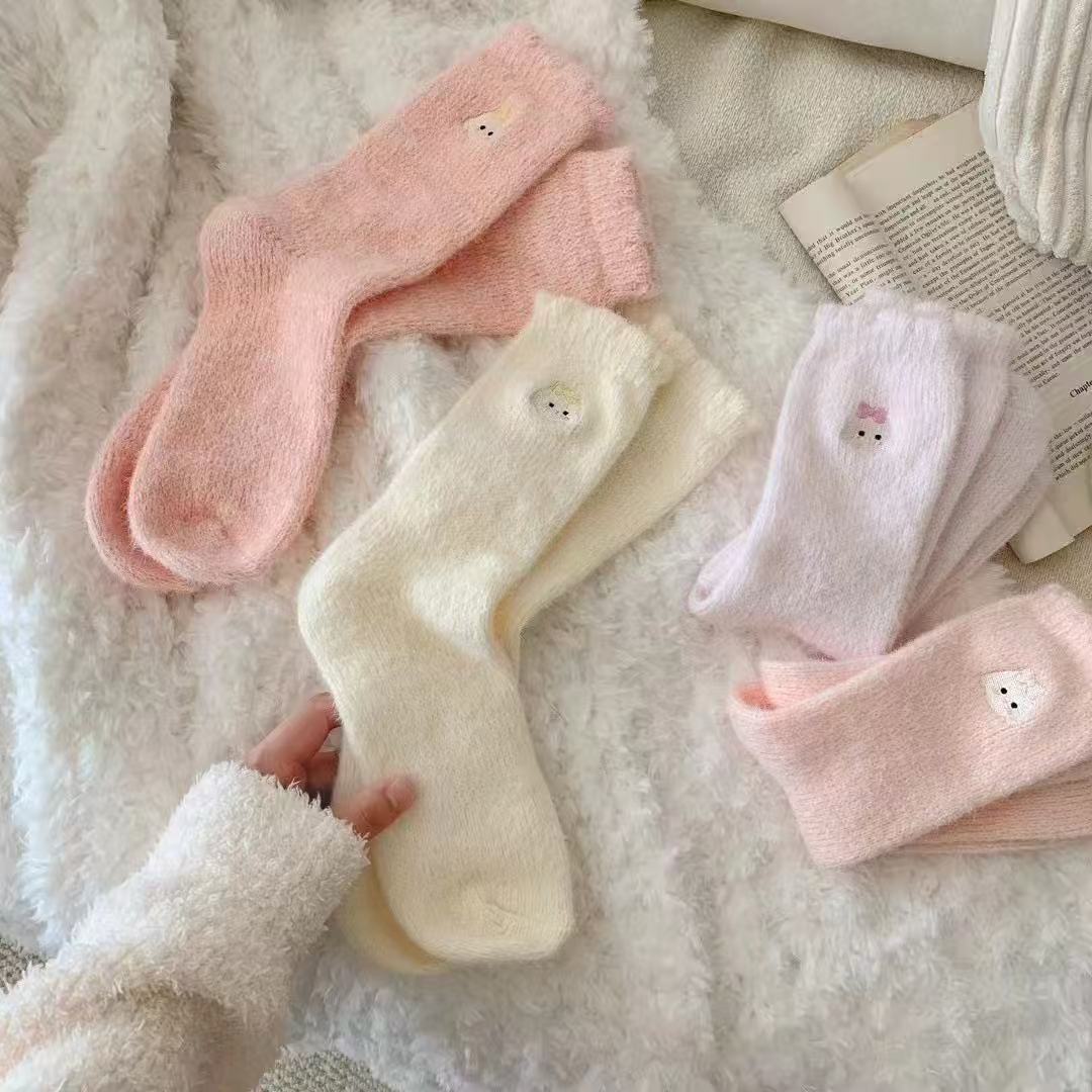 羊毛可爱少女卡通刺绣少女睡眠袜居家月子袜中筒袜甜美风