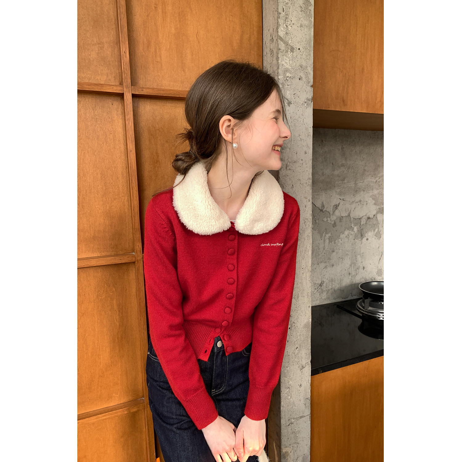 EGGKA新年红可拆卸娃娃毛领毛织开衫外套气质上衣OE25A80932BK