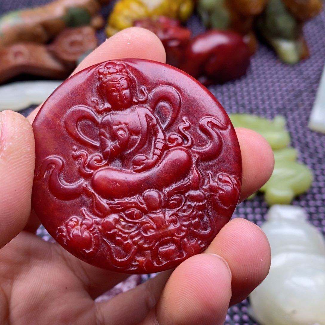 蛇纹石玉颈饰未镶嵌