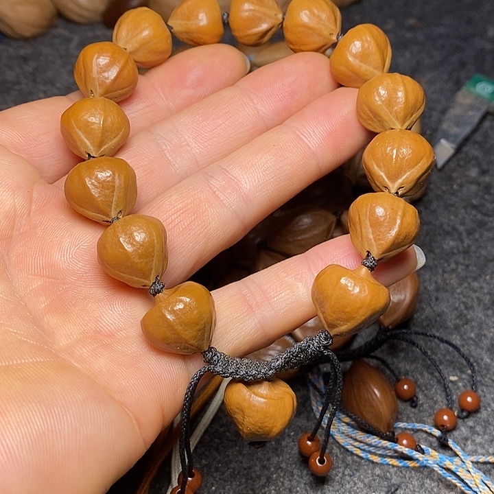 橄榄核手串1.6蒜头8号