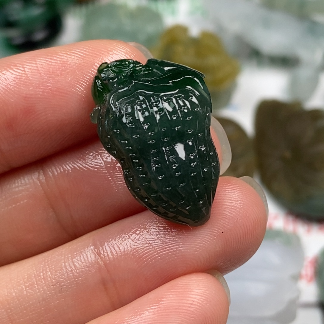 定制翡翠未镶嵌翡翠