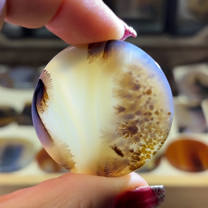 玛瑙/玉髓颈饰合金