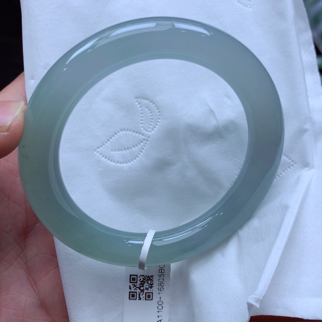 翡翠手镯未镶嵌缅甸翡翠