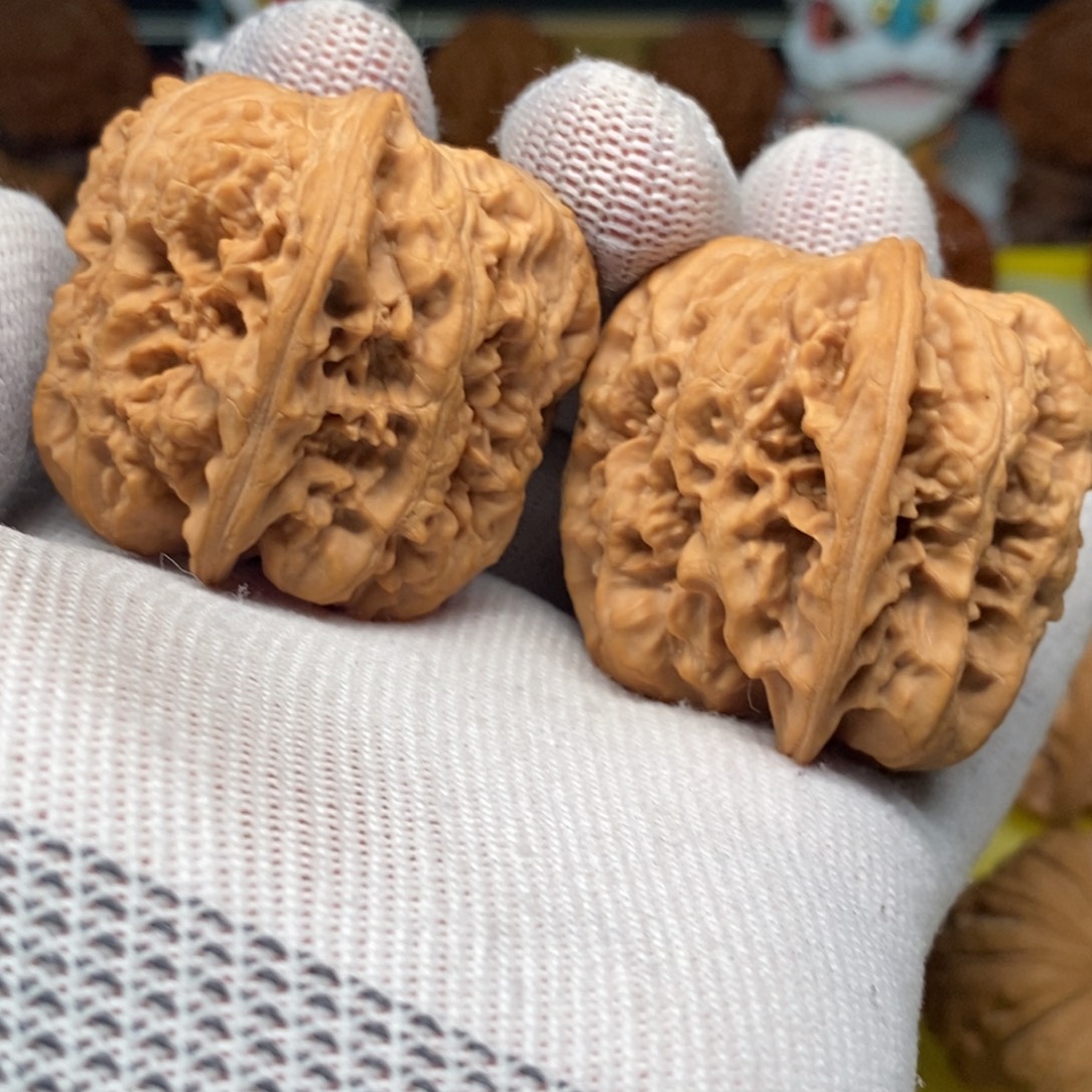 噜***班把件桃核将军膀核桃