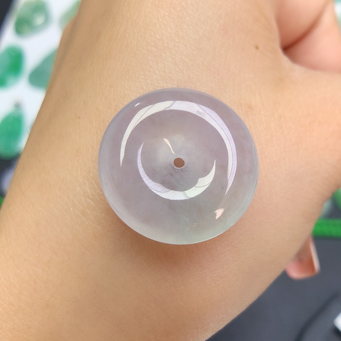 翡翠未镶嵌颈饰平安扣