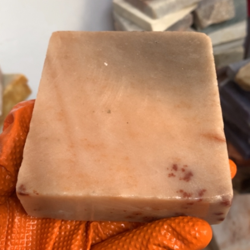 【闪购商品】石英质玉手镯未镶嵌粉草莓灰熊