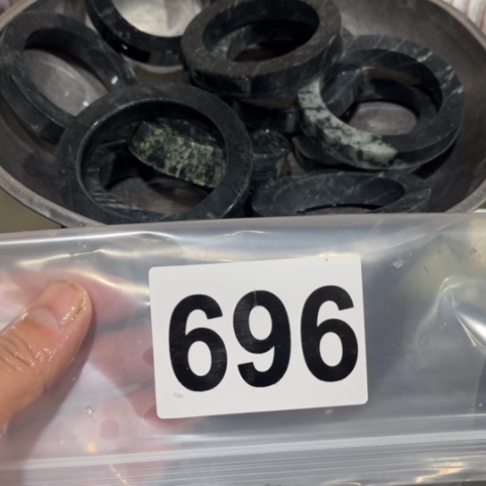 蛇纹石玉未镶嵌珠宝半成品