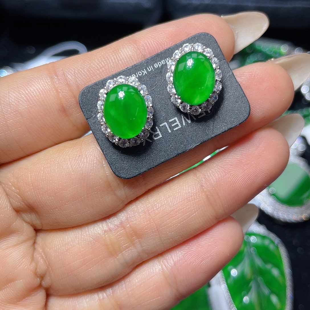 翡翠颈饰银S925镶嵌翡翠