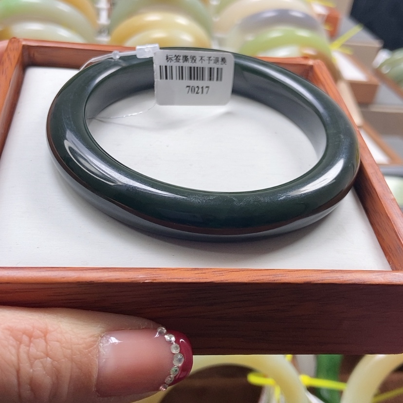 【闪购商品】和田玉手镯未镶嵌61.6